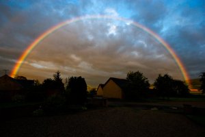 rainbow_by_stuartf1.jpg